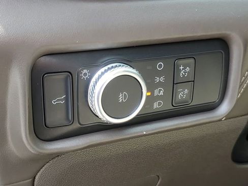 Used 2022 Ford Explorer Platinum w/ Equipment Group 601A image 10