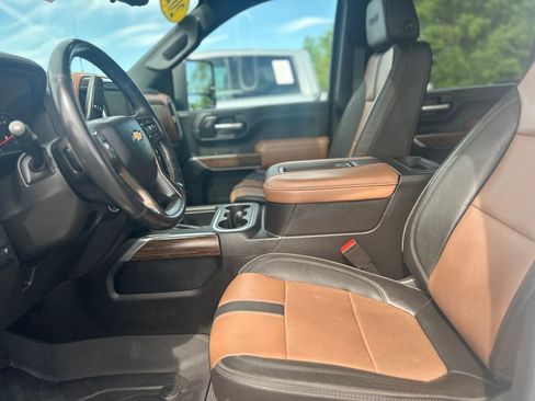 Used 2022 Chevrolet Silverado 3500 High Country w/ LPO, Hitch Package AWD/4WD image 30