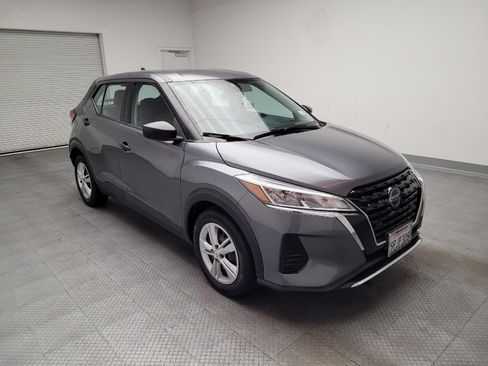 Used 2021 Nissan Kicks S FWD image 13