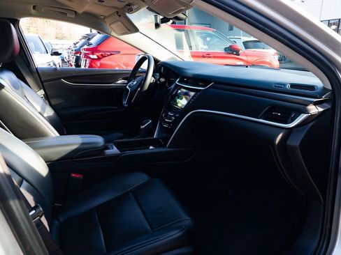 Used 2019 Cadillac XTS Luxury image 26