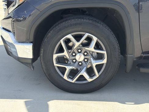 Used 2022 GMC Sierra 1500 SLT w/ SLT Premium Package image 12