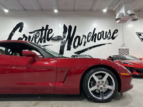 Used 2008 Chevrolet Corvette Coupe w/ Preferred Equipment Group RWD image 5