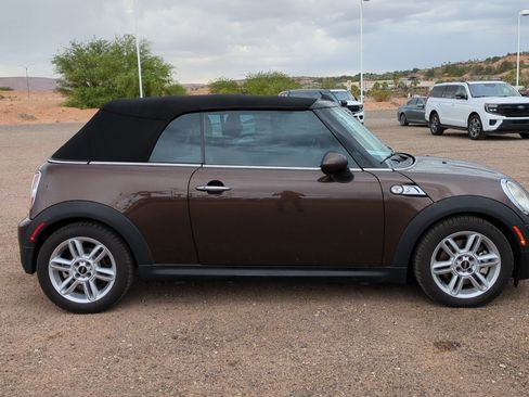 Used 2011 MINI Cooper S FWD image 2