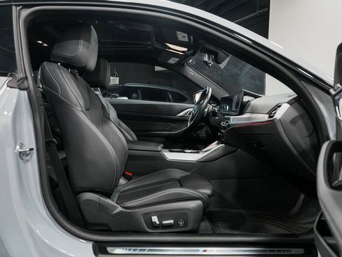 Used 2024 BMW 440i xDrive Coupe w/ Premium Package image 32
