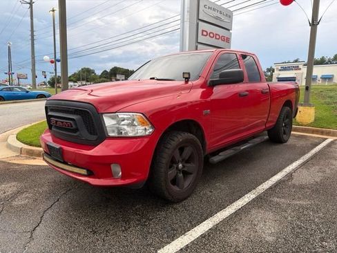 Used 2016 RAM 1500 Express RWD image 3