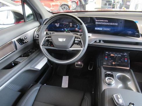 New 2026 Cadillac Vistiq Sport image 12