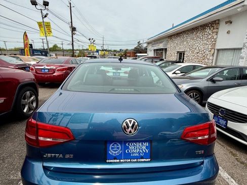 Used 2015 Volkswagen Jetta SE FWD image 4