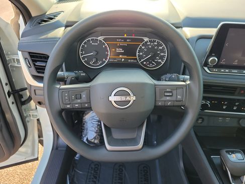 Certified 2025 Nissan Rogue S image 22