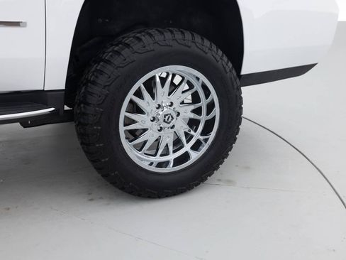 Used 2018 GMC Yukon XL SLT w/ Premium Edition AWD/4WD image 22