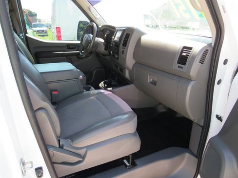 Used 2021 Nissan NV 2500 SV image 14