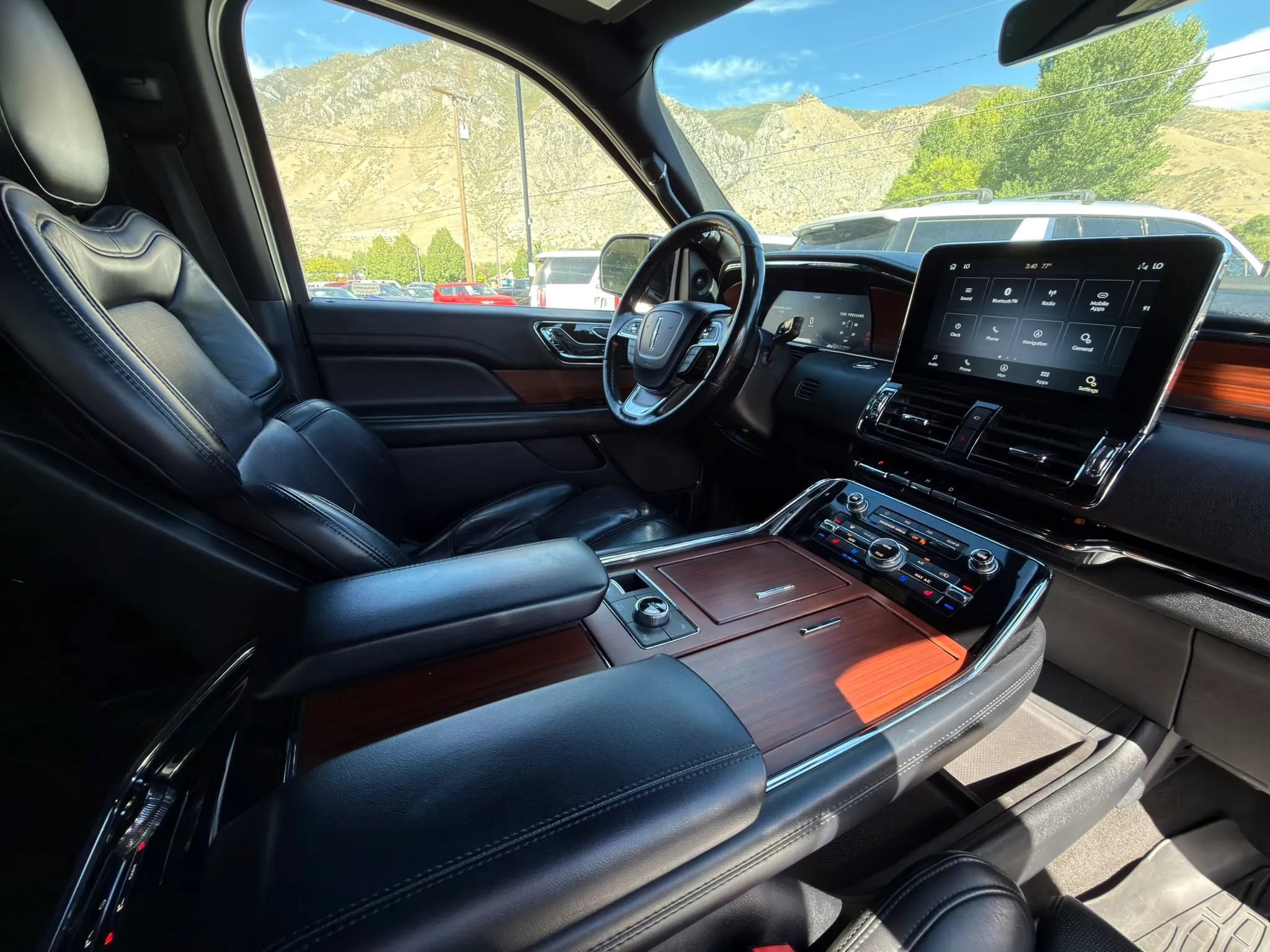 Used 2021 Lincoln Navigator L Reserve AWD/4WD image 13