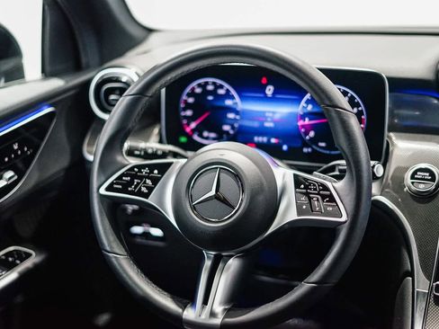 Certified 2025 Mercedes-Benz GLC 300 image 15