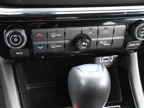 Used 2022 Jeep Compass Altitude image 19