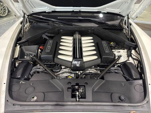 Used 2017 Rolls-Royce Dawn image 16