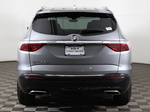 Used 2024 Buick Enclave Premium image 15