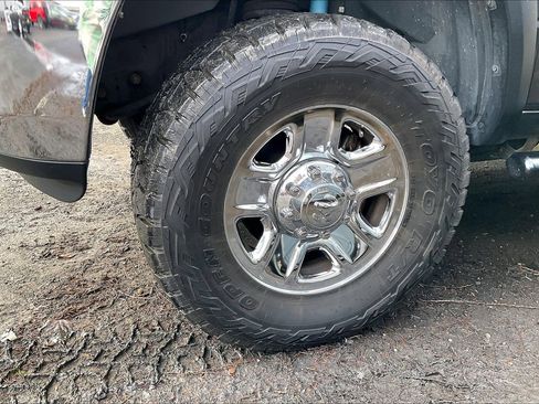 Used 2018 RAM 2500 Tradesman w/ Chrome Appearance Group image 4