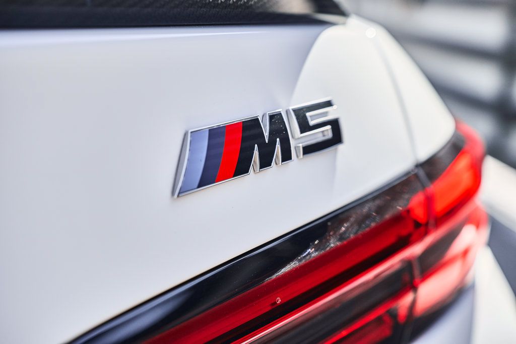 Used 2026 BMW M5 w/ Carbon Package AWD/4WD image 7