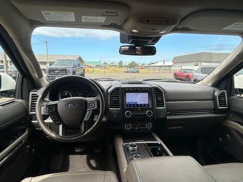 Used 2020 Ford Expedition Limited w/ Equipment Group 302A AWD/4WD image 12
