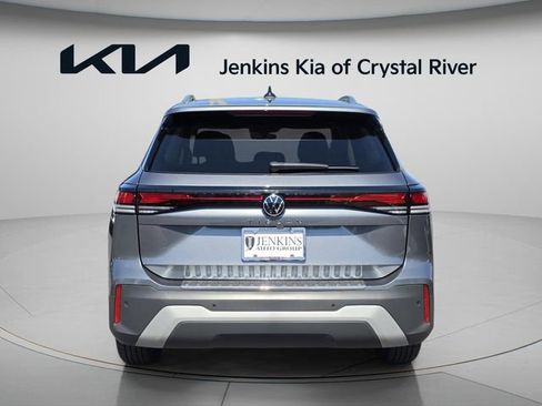 Used 2025 Volkswagen Tiguan S FWD image 8