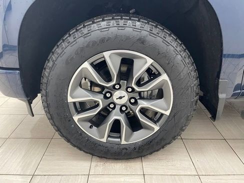 Used 2022 Chevrolet Silverado 1500 RST w/ Convenience Package II image 8