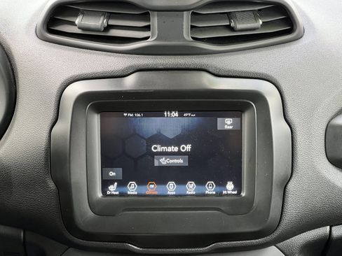 Used 2018 Jeep Renegade Altitude image 29