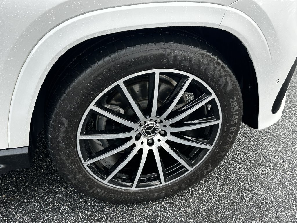 Certified 2024 Mercedes-Benz GLS 580 4MATIC w/ Warmth & Comfort Package image 13