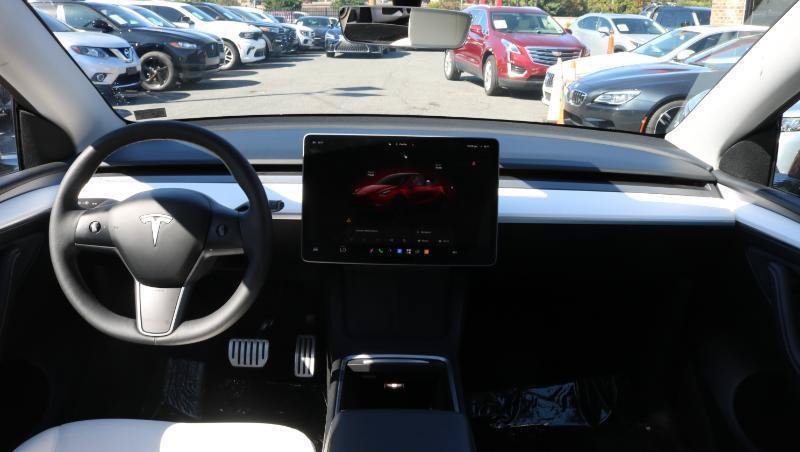 Used 2023 Tesla Model Y Performance AWD/4WD image 26