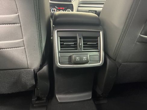 Used 2023 Subaru Forester Premium AWD/4WD image 19
