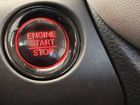 Used 2025 Honda HR-V LX image 24
