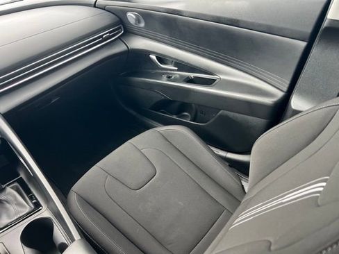 Used 2024 Hyundai Elantra SEL image 15