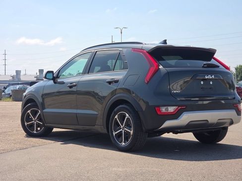 Used 2023 Kia Niro EX FWD image 23