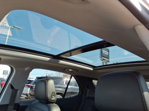 Used 2023 Chevrolet Equinox Premier FWD image 13