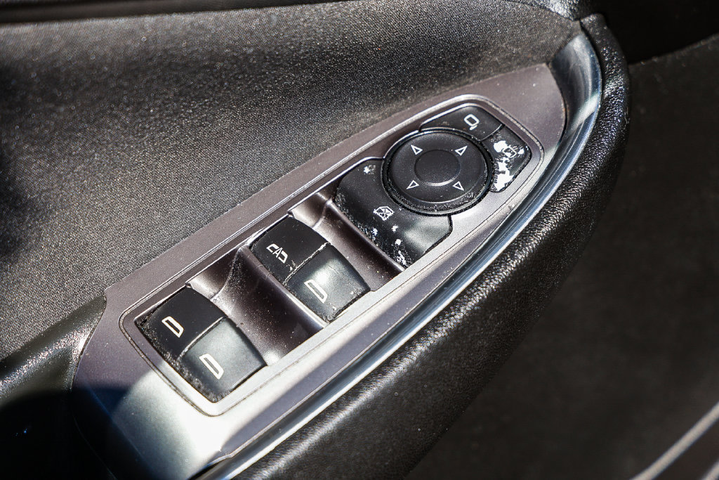Used 2020 Chevrolet Malibu LT FWD image 41