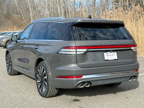 Used 2023 Lincoln Aviator Black Label Grand Touring image 4