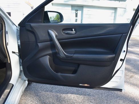 Used 2014 Nissan Maxima 3.5 SV w/ Sport Package FWD image 16