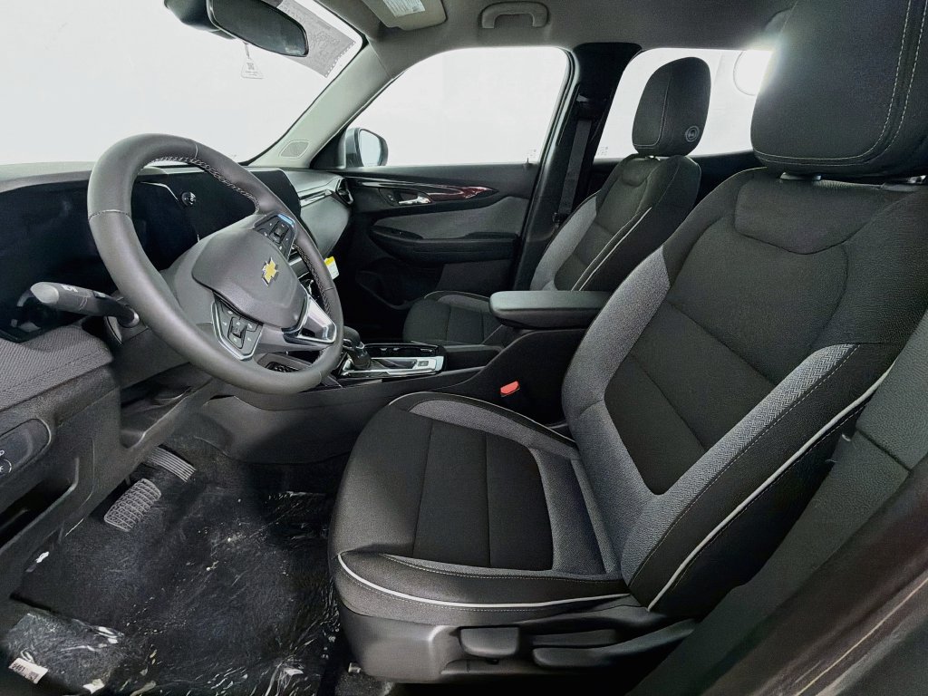New 2026 Chevrolet TrailBlazer LT w/ LT Cold Weather Package AWD/4WD image 16