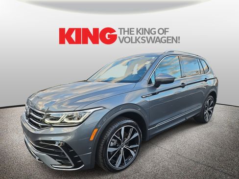 Certified 2023 Volkswagen Tiguan SEL R-Line image 8