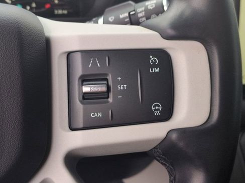 Used 2023 Land Rover Defender 130 SE image 21