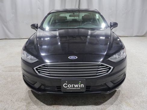 Used 2017 Ford Fusion SE FWD image 6