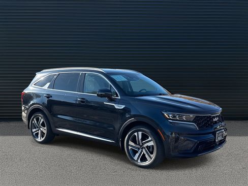 Used 2022 Kia Sorento SX Prestige image 3