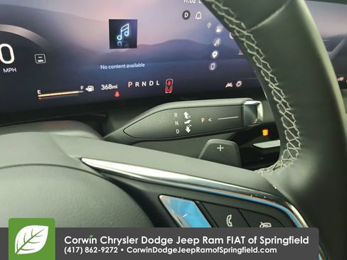 Used 2025 Buick Enclave Preferred FWD image 27