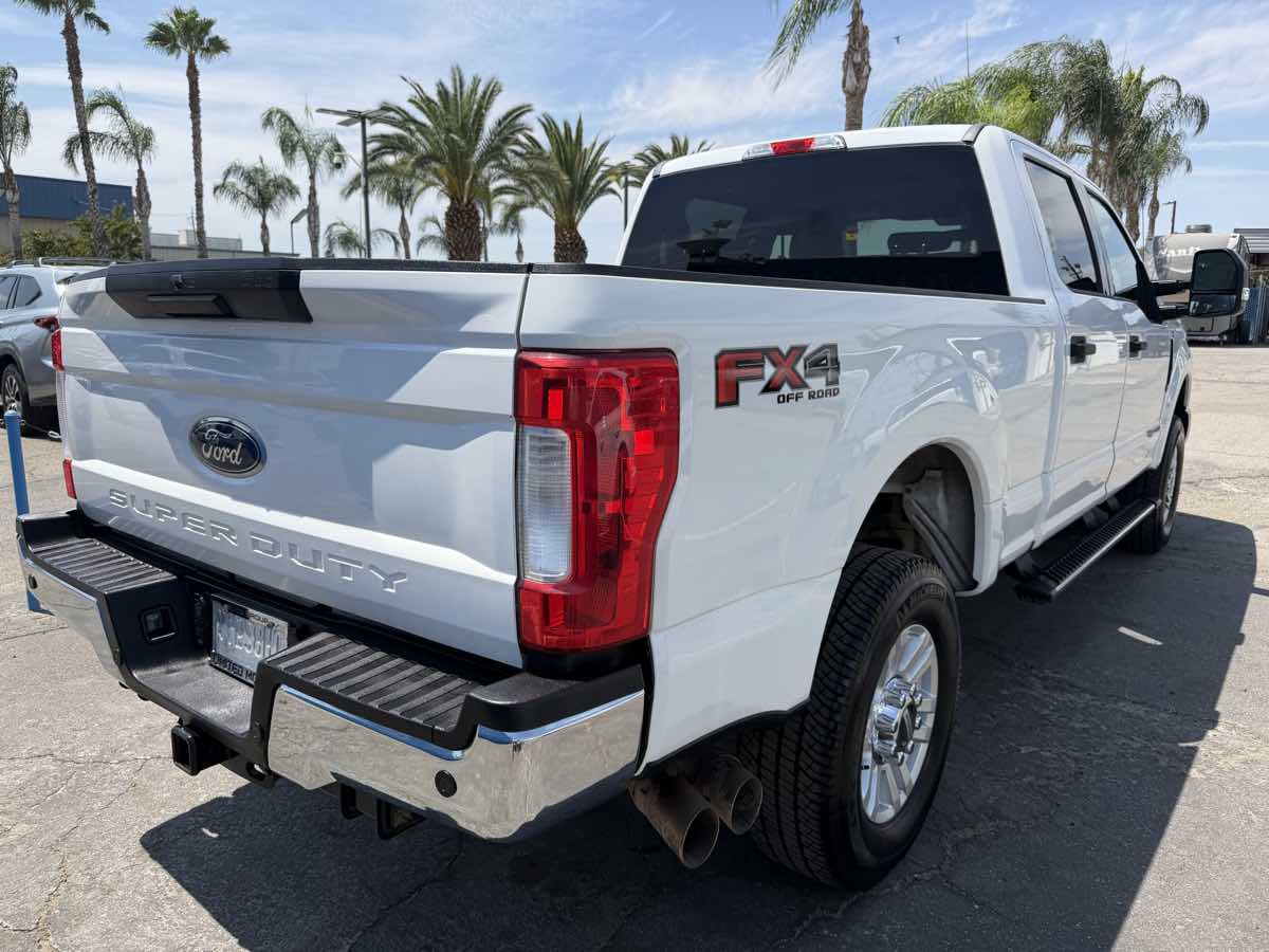 Used 2017 Ford F250 XLT w/ XLT Value Package AWD/4WD image 8