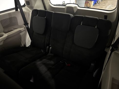 Used 2018 Dodge Grand Caravan SE image 21