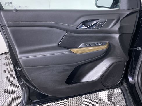 Certified 2023 GMC Acadia SLE image 11