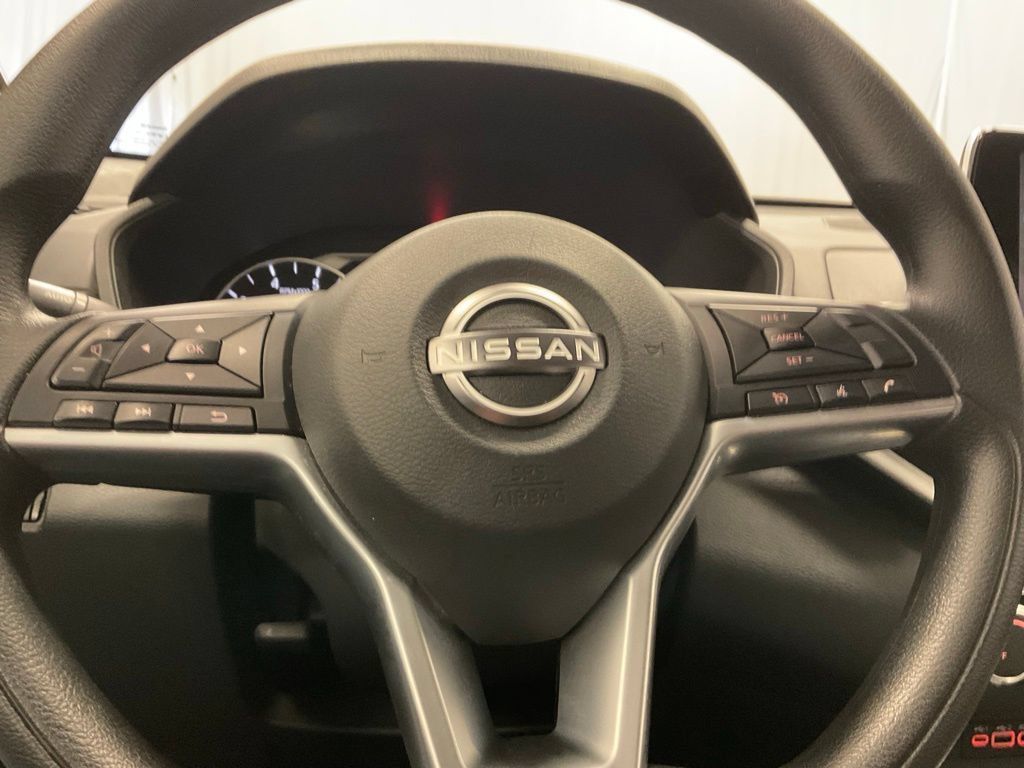 Used 2025 Nissan Altima 2.5 SV FWD image 16