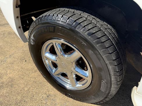 Used 2000 Cadillac Escalade 4WD image 9