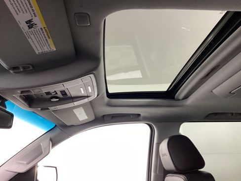 Used 2020 GMC Yukon XL Denali w/ Open Road Package image 30