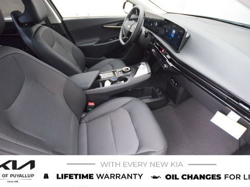 New 2025 Kia EV6 Light image 16