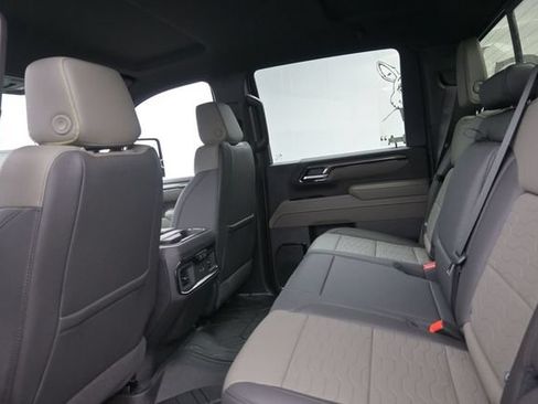 New 2026 Chevrolet Silverado 2500 ZR2 AWD/4WD image 9