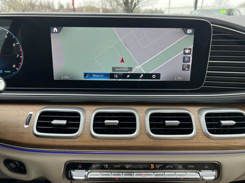 Used 2022 Mercedes-Benz GLS 450 4MATIC image 19